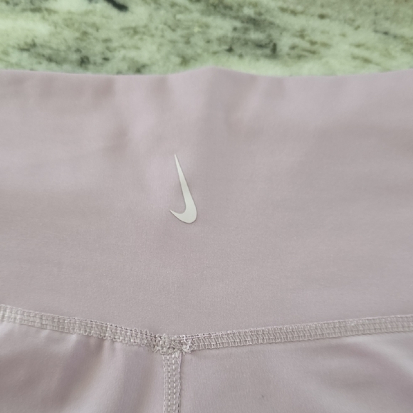 Nike Pink Leggings Athletic Stretchy Bottoms - Picture 3 of 4